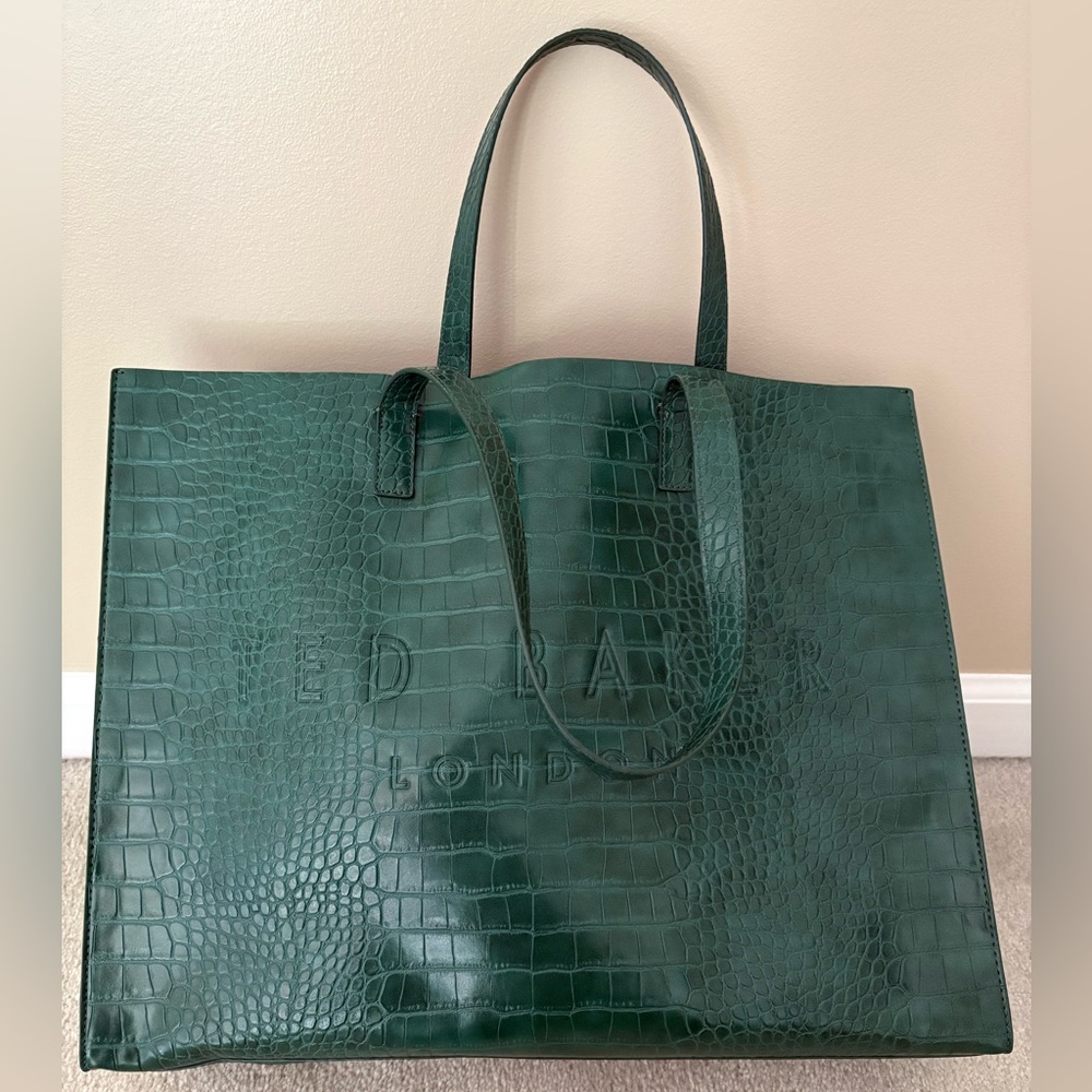 Ted Baker London🏴󠁧󠁢󠁥󠁮󠁧󠁿 "The Icon Tote"  (Size Large)